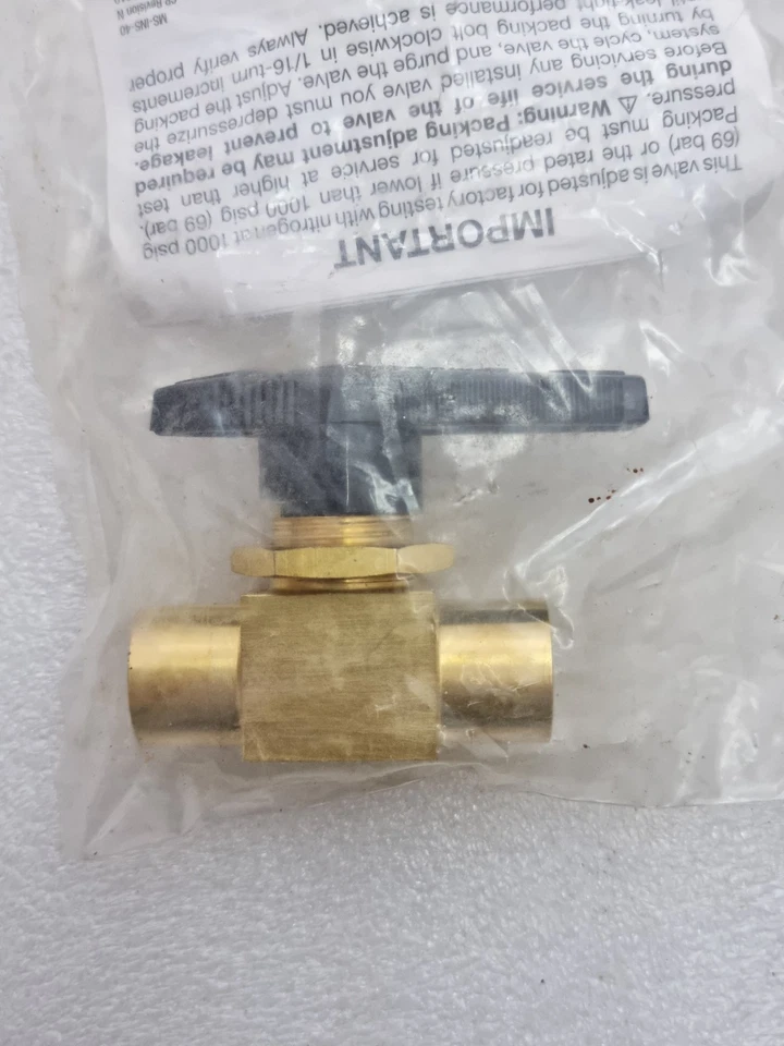 New Swagelok B-43F4 Brass 40 Series Ball Valve B43F4